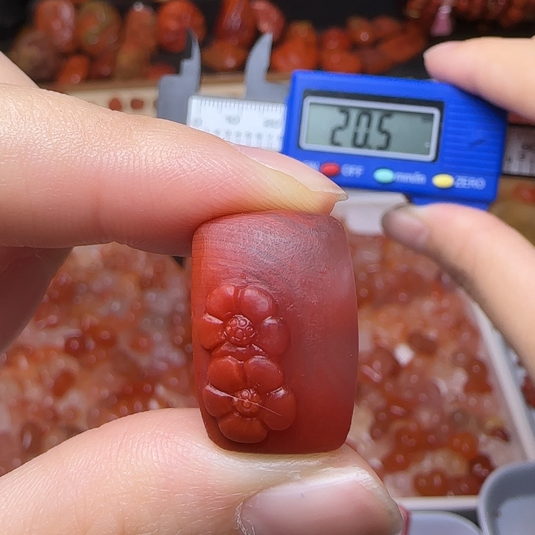 南红玛瑙未镶嵌颈饰