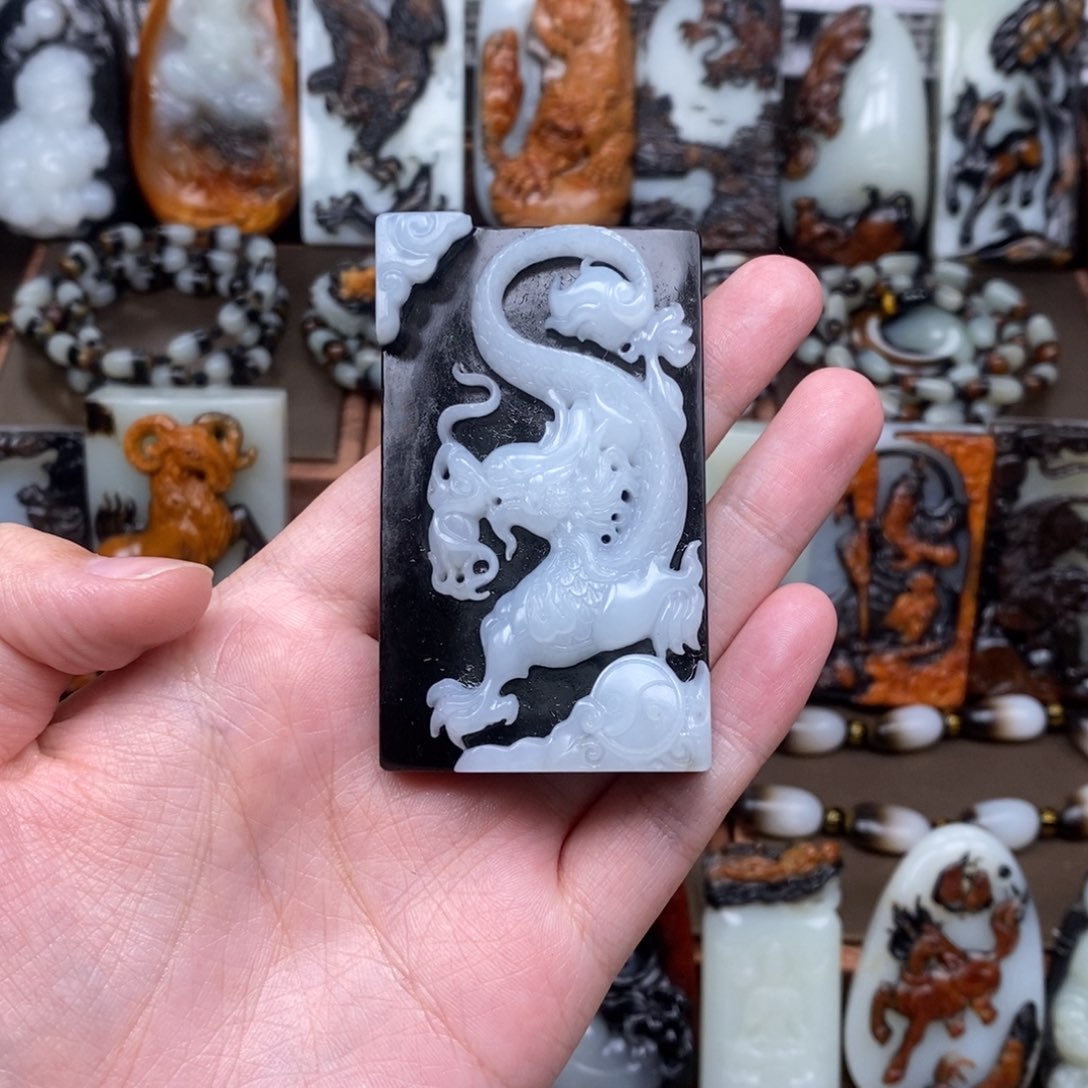 颈饰未镶嵌和田玉凡*