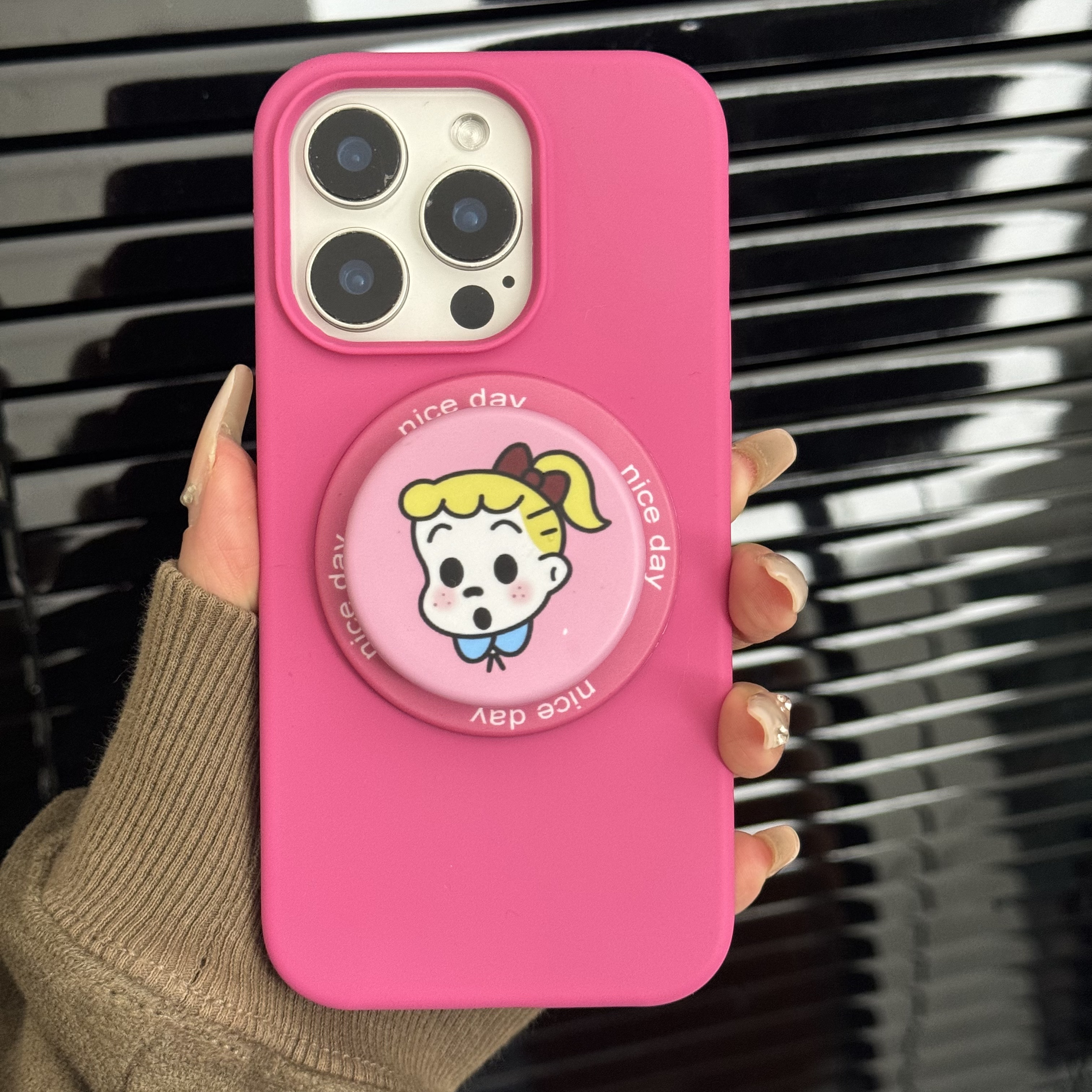 磁吸液态硅胶手机壳玫红色简约适用15pro/14/13/12防摔高级max