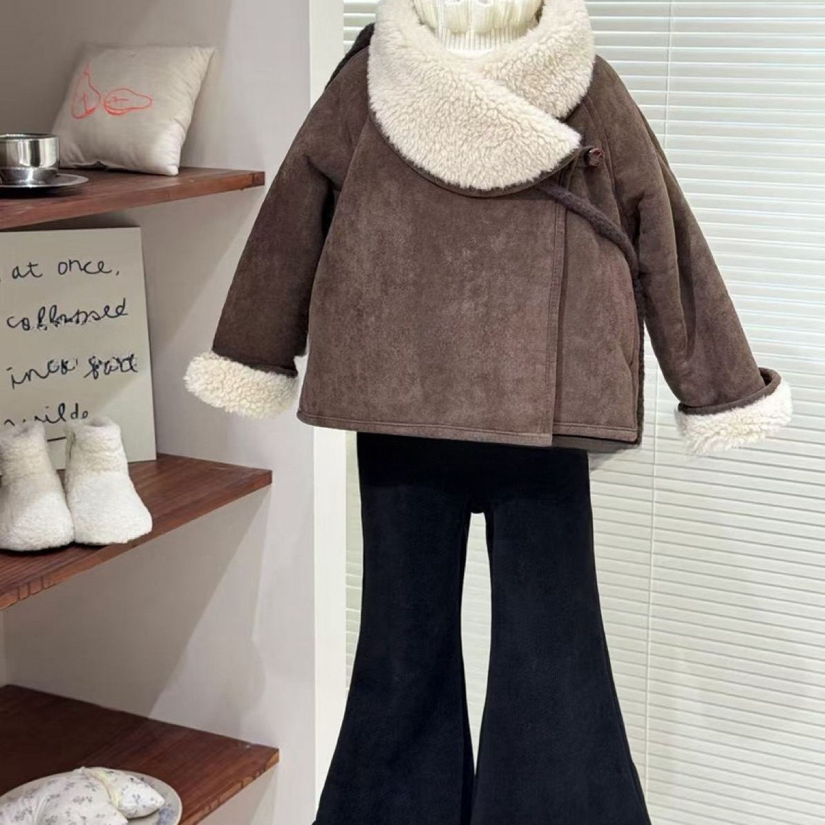 女童麂皮绒外套2025秋冬款儿童韩版洋气女宝皮毛一体加厚保暖套装