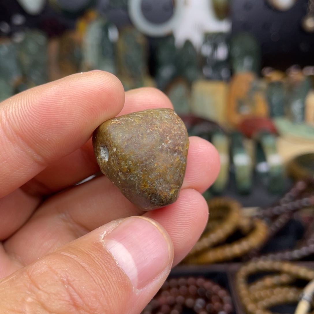 岫岩老玉（透闪石质玉）未镶嵌颈饰21×15.5