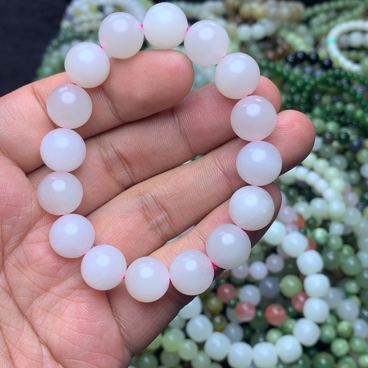 和田玉未镶嵌手串樱花粉