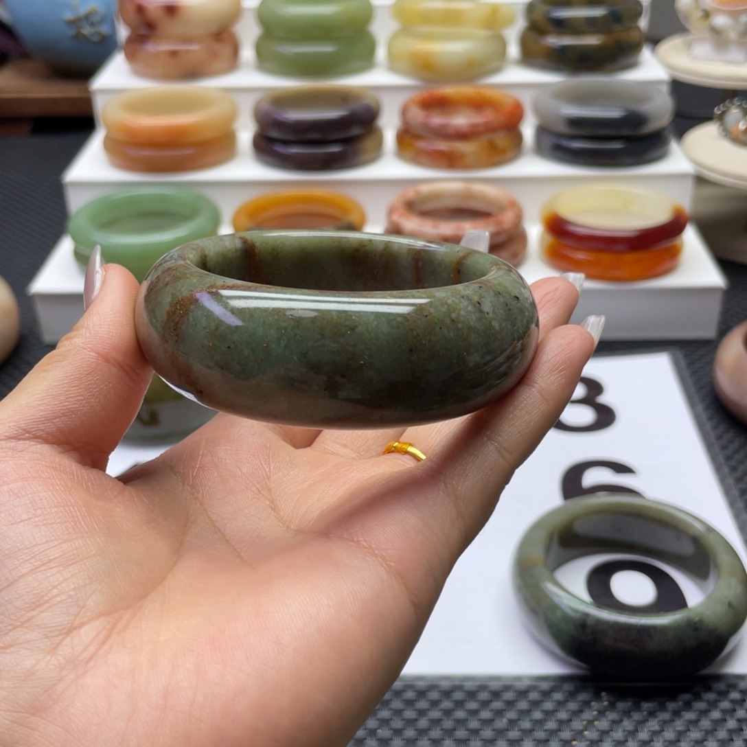 石英质玉手镯未镶嵌雨**s