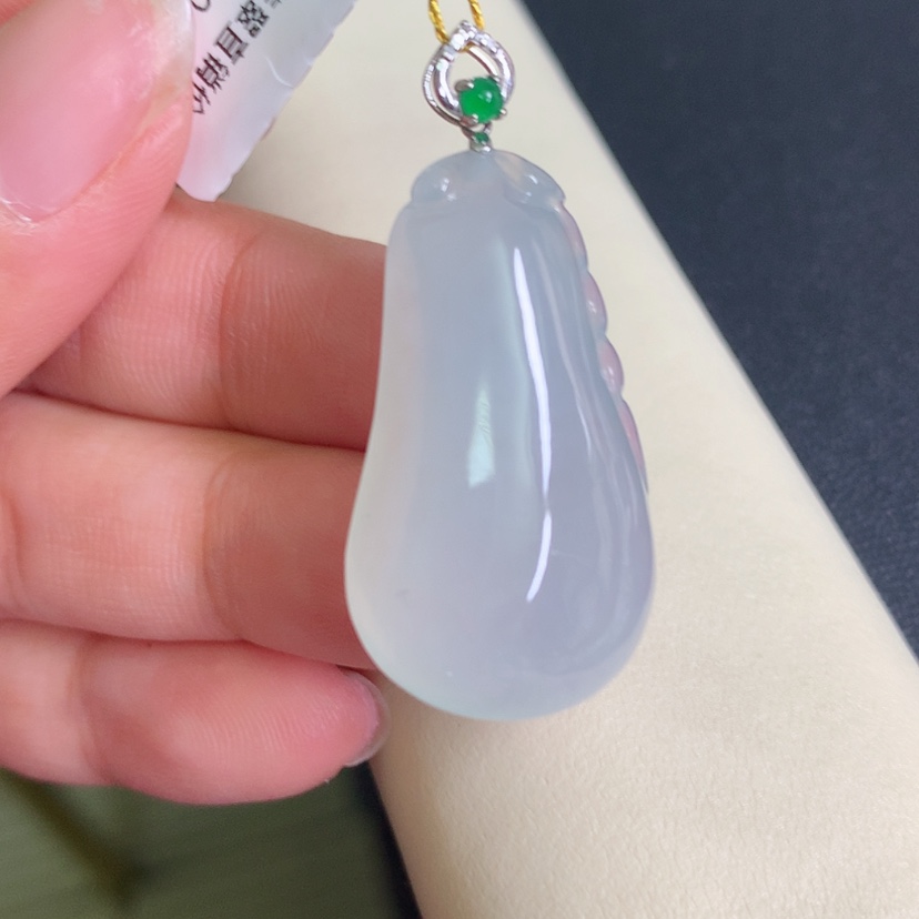 【闪购商品】翡翠颈饰18K金镶嵌瓜