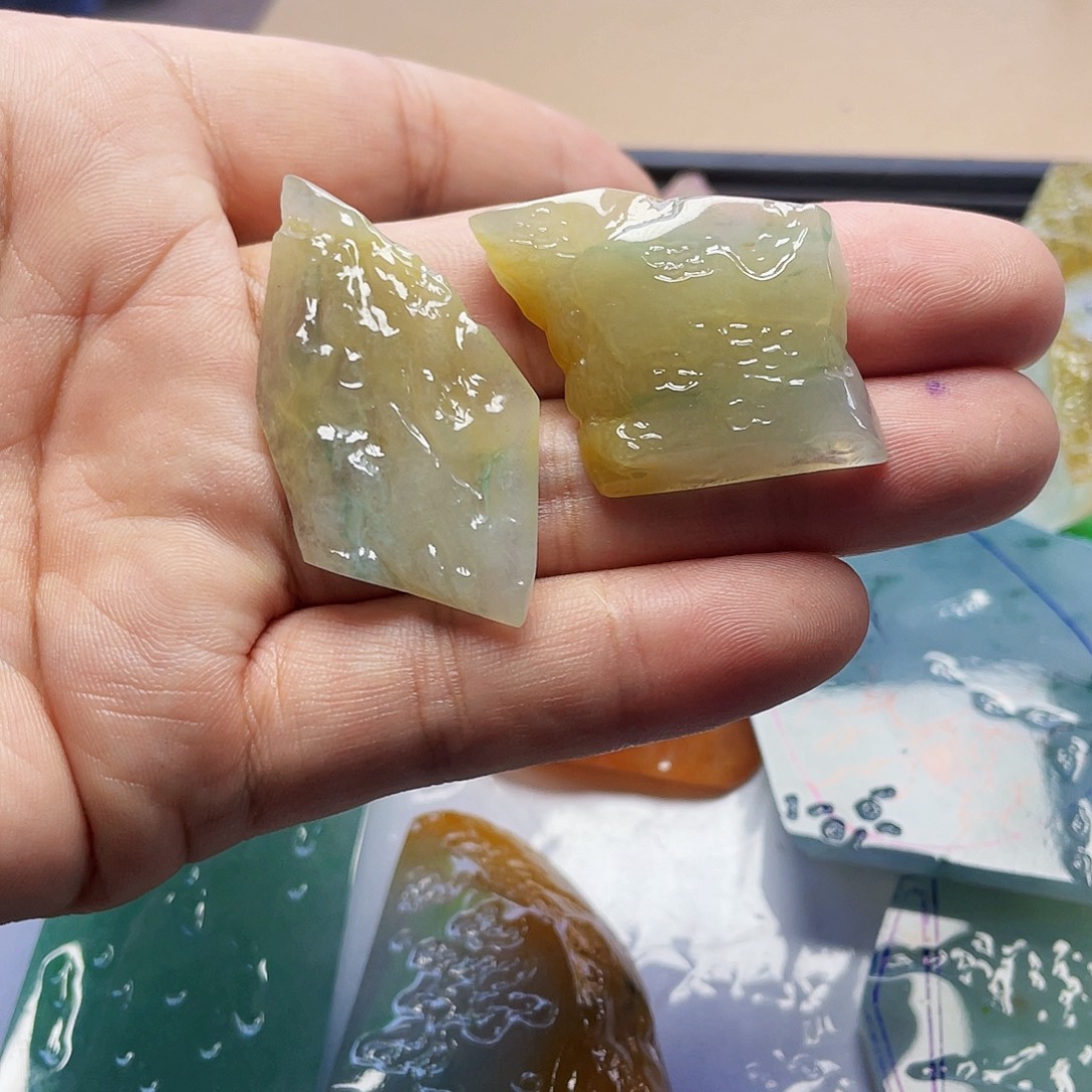 定制翡翠未镶嵌翡翠