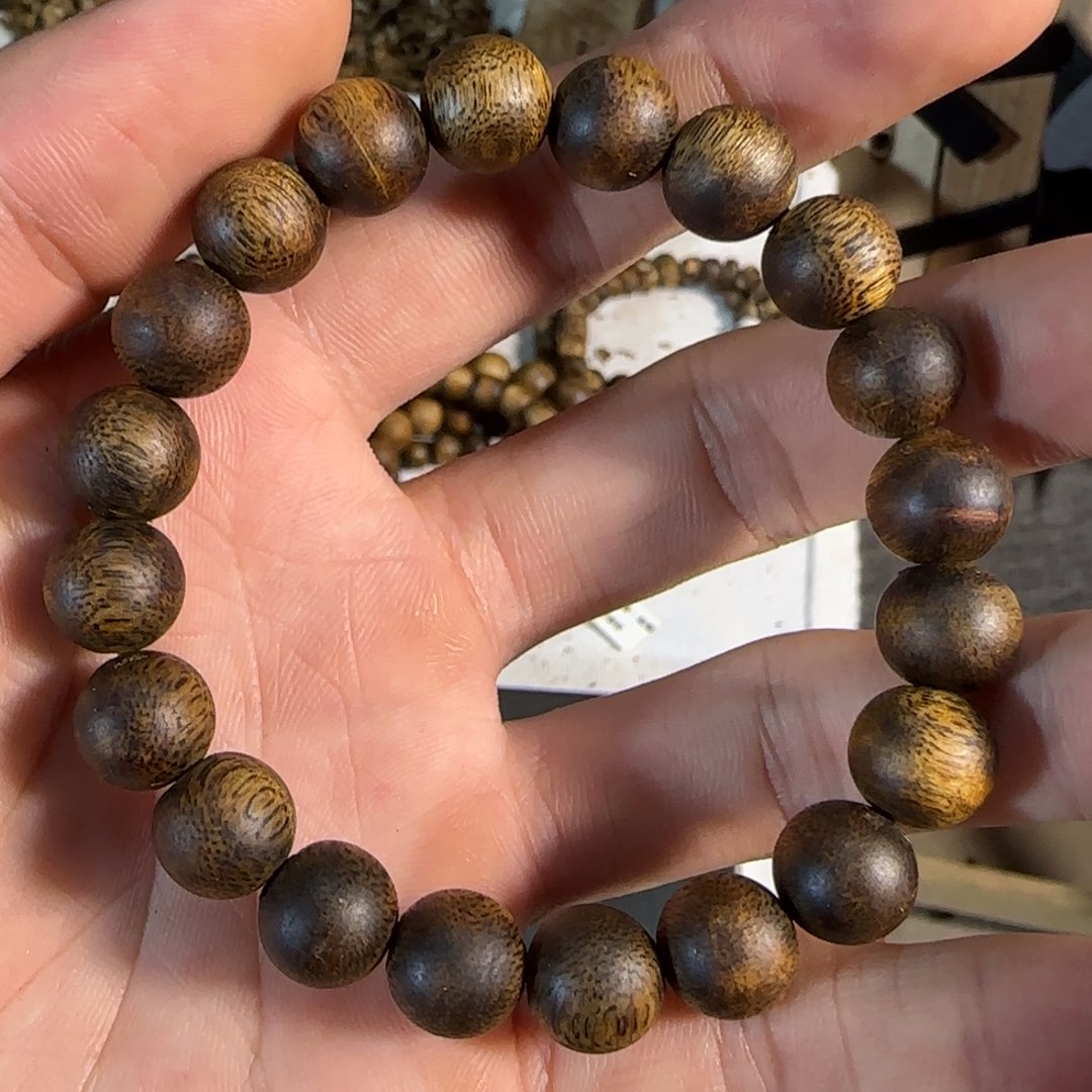 奇楠沉香手串卡1.0 8+