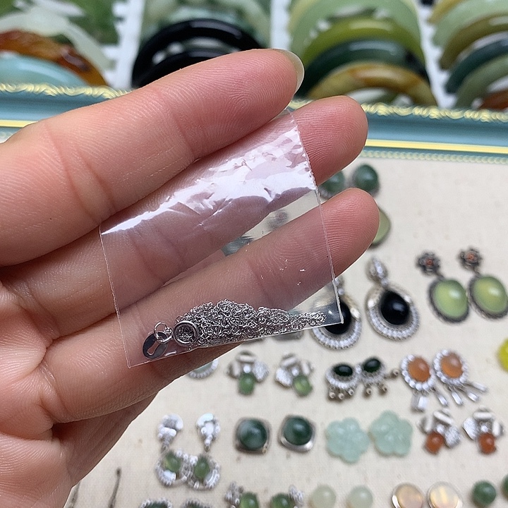 静***主蛇纹石玉银S925镶嵌耳环