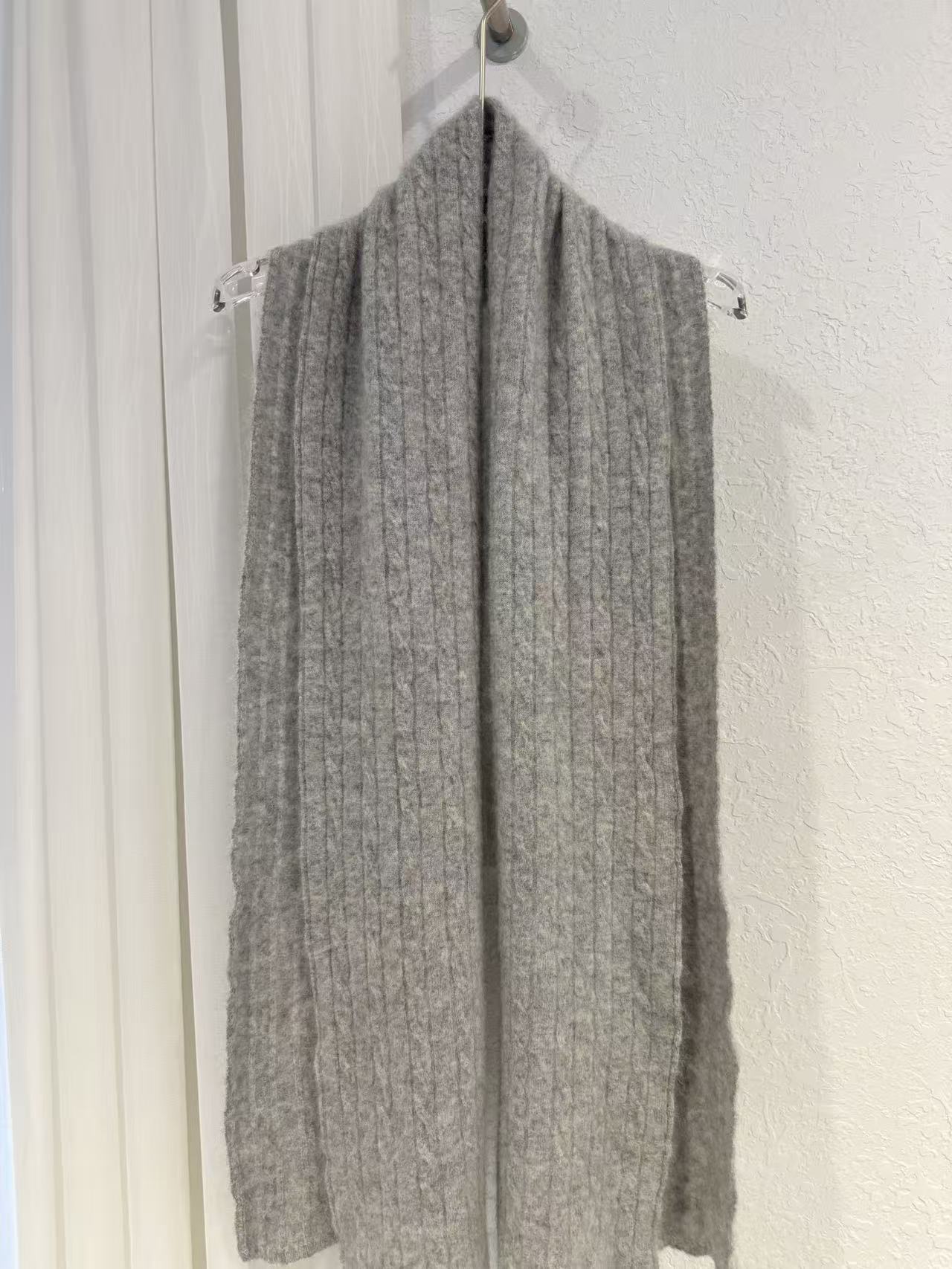 山羊绒拉绒阿兰花长款围巾