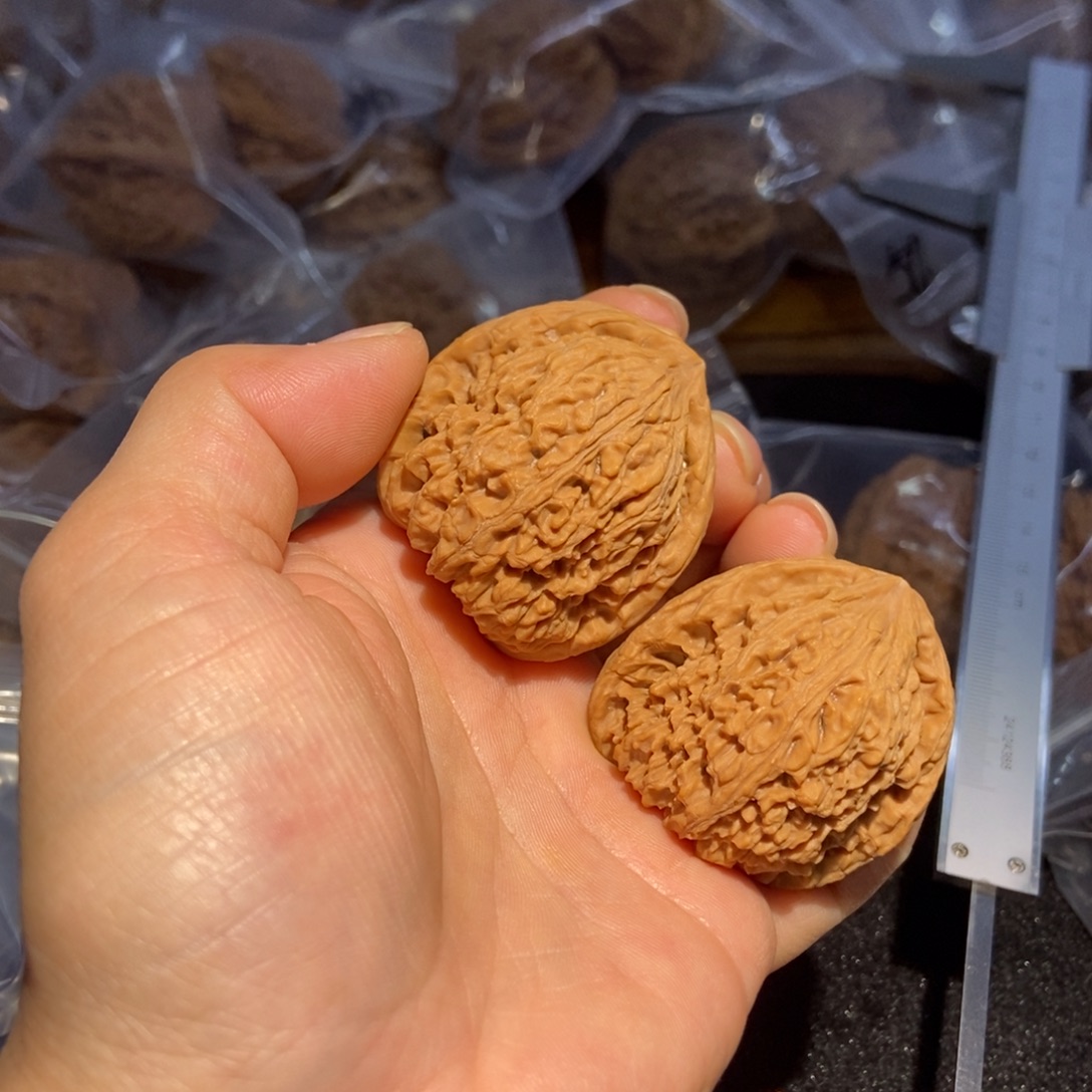 文玩核桃吊坠苹果园狮子头39