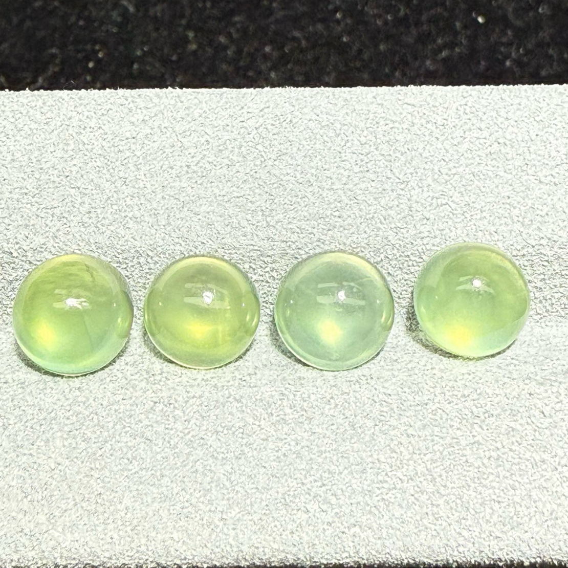 8.61ct天然葡萄石裸石，尺寸7.5*7.3*4.3mm，颜色美艳 ，微棉，冰透