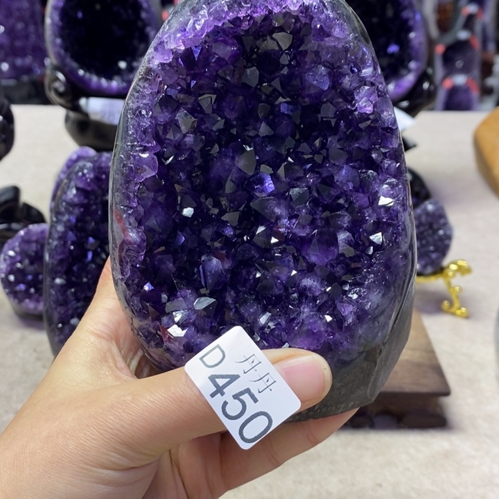 鑫***行水晶未镶嵌大型摆件（非配饰）