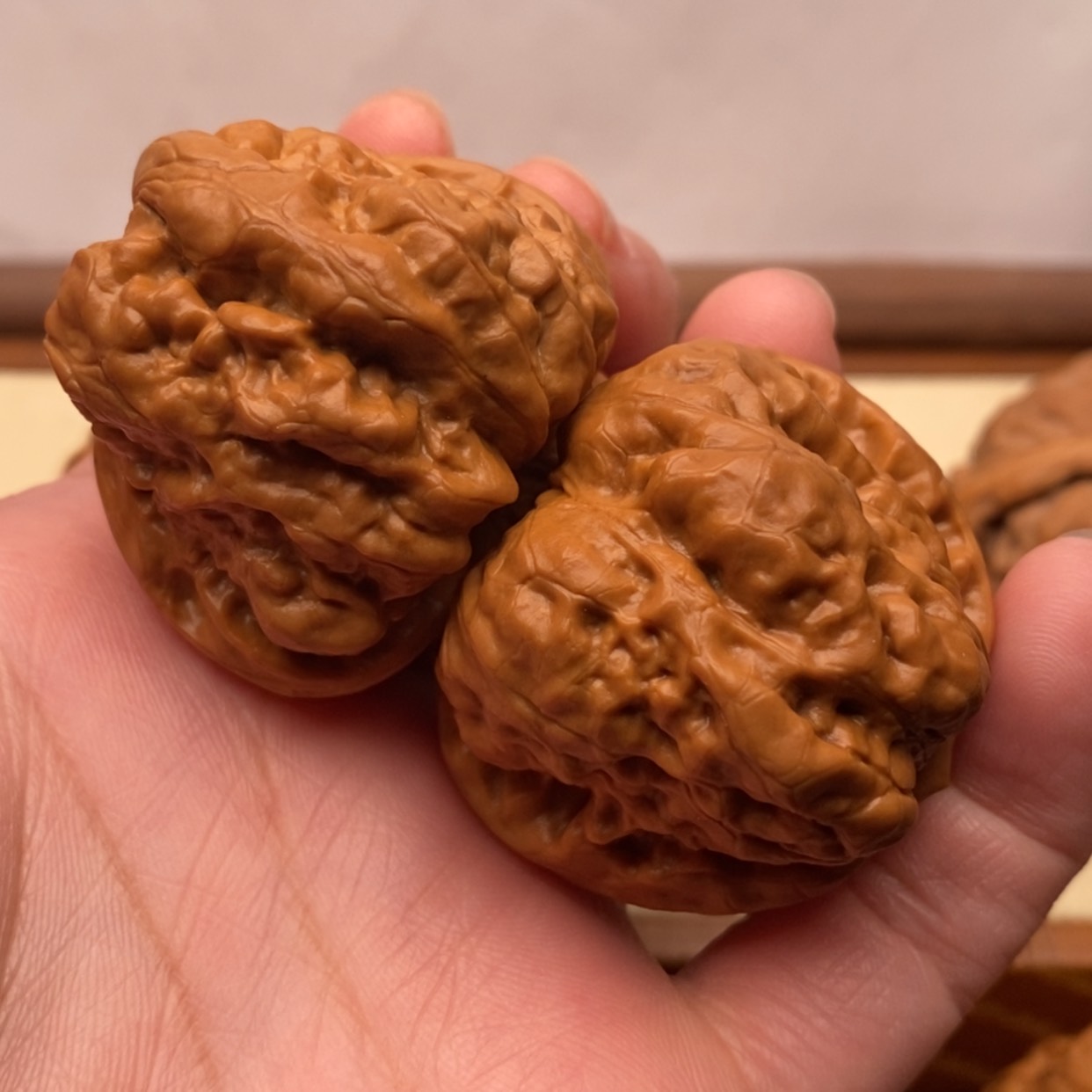 【闪购商品】把件文玩核桃漏边40左右