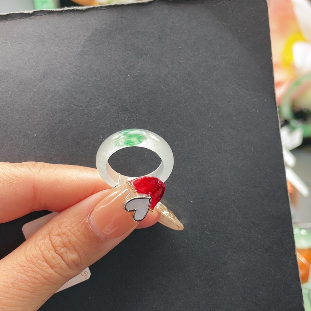 石英质玉戒指未镶嵌艾***p