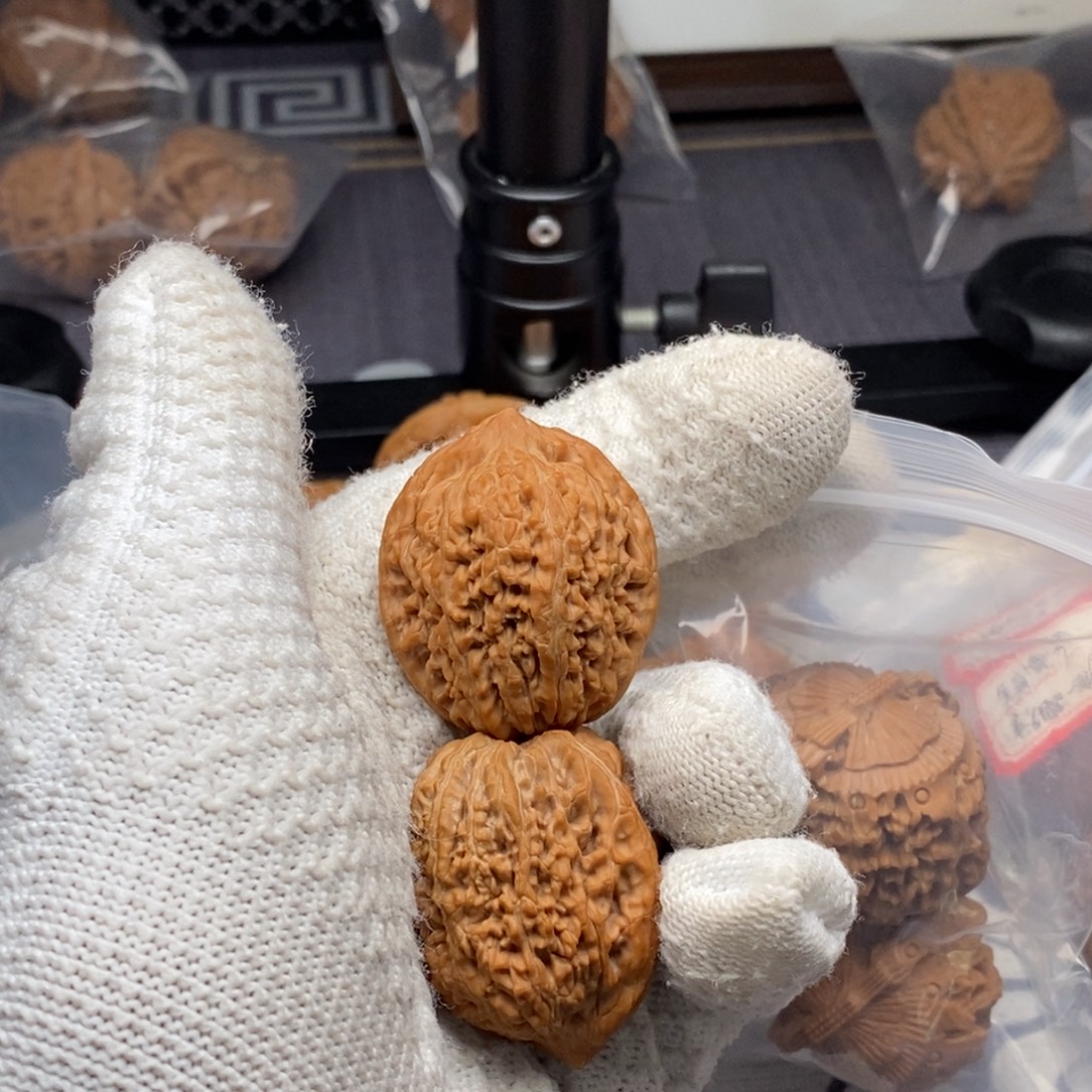 文玩核桃把件全品无修大蒜头送手工雕刻小茶壶