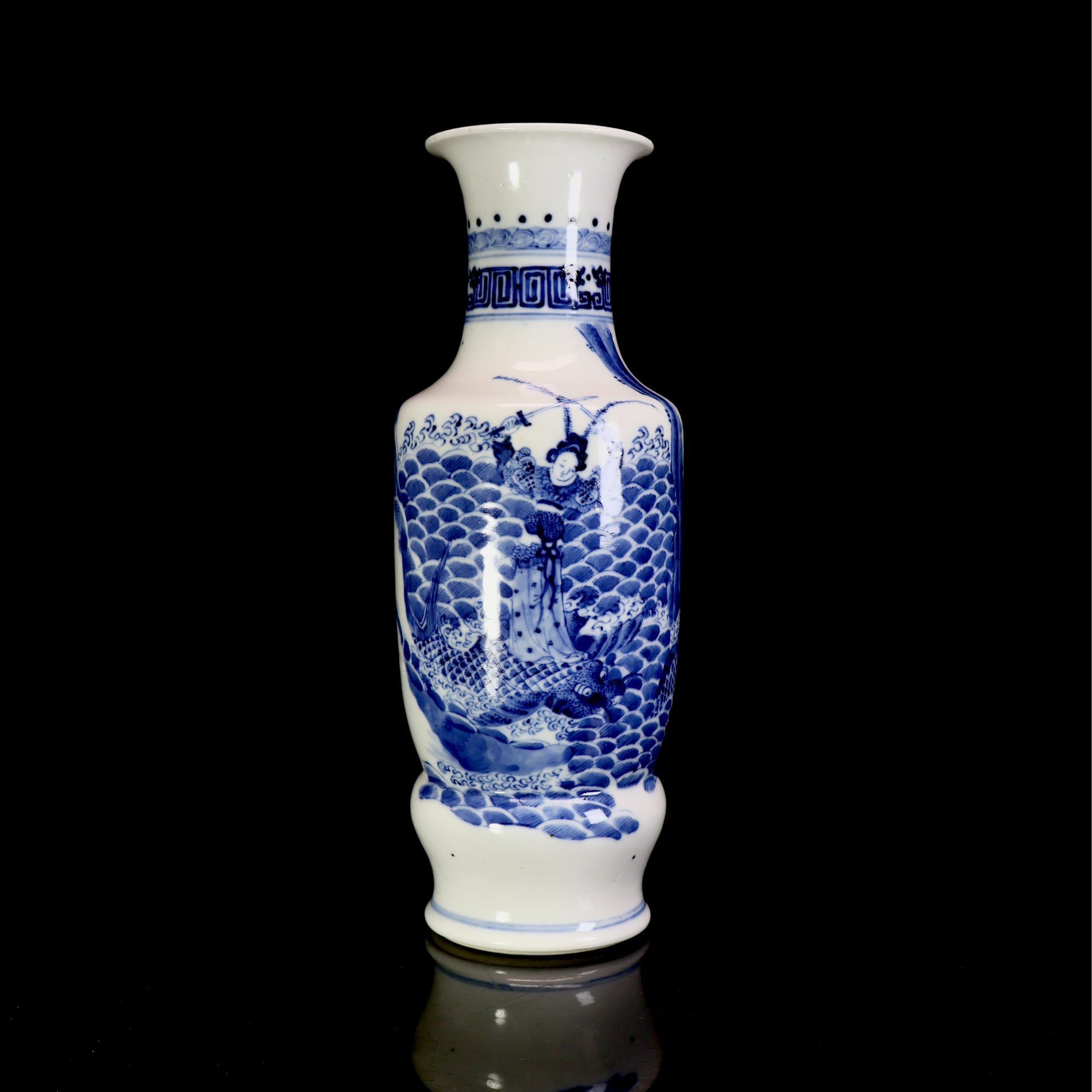 36.清晚期青花神仙人物战将软棒槌瓶