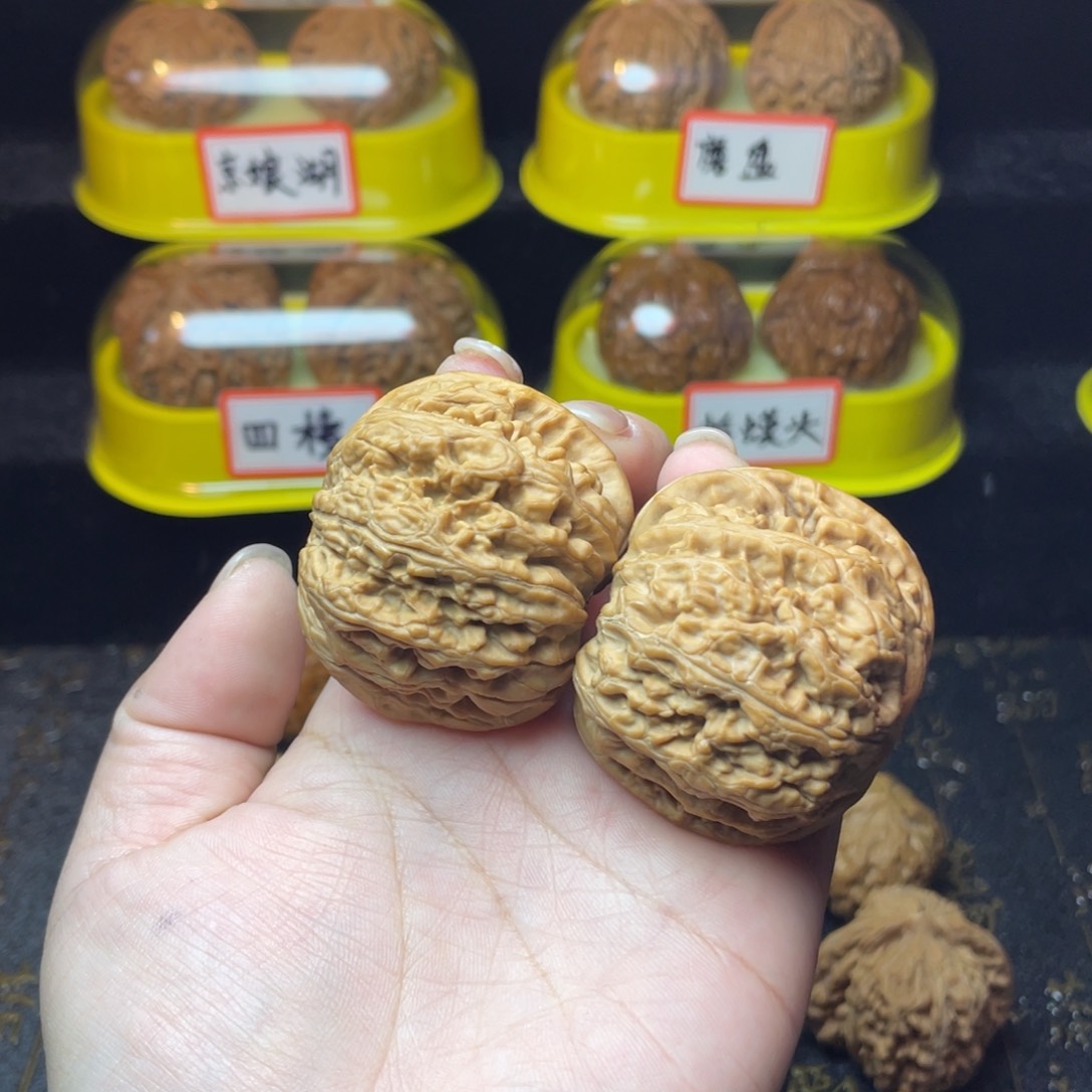 文玩核桃吊坠R****p大粗筋45尺