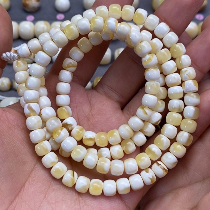 蜜蜡裸石未镶嵌老型