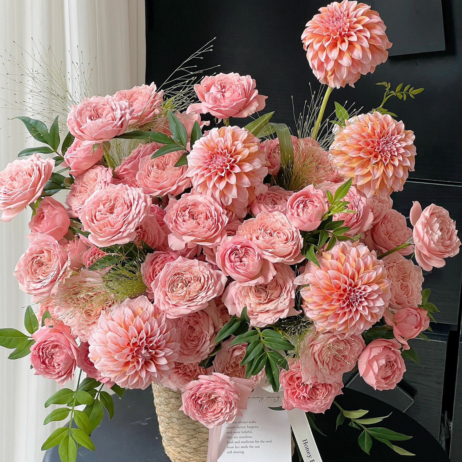 【柔情与浪漫】33朵朱丽叶塔玫瑰大丽花混搭抱抱桶花束生日鲜花生日花束生日礼物花店送花上门