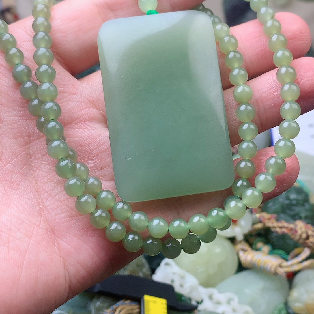 和田玉未镶嵌颈饰需*哥