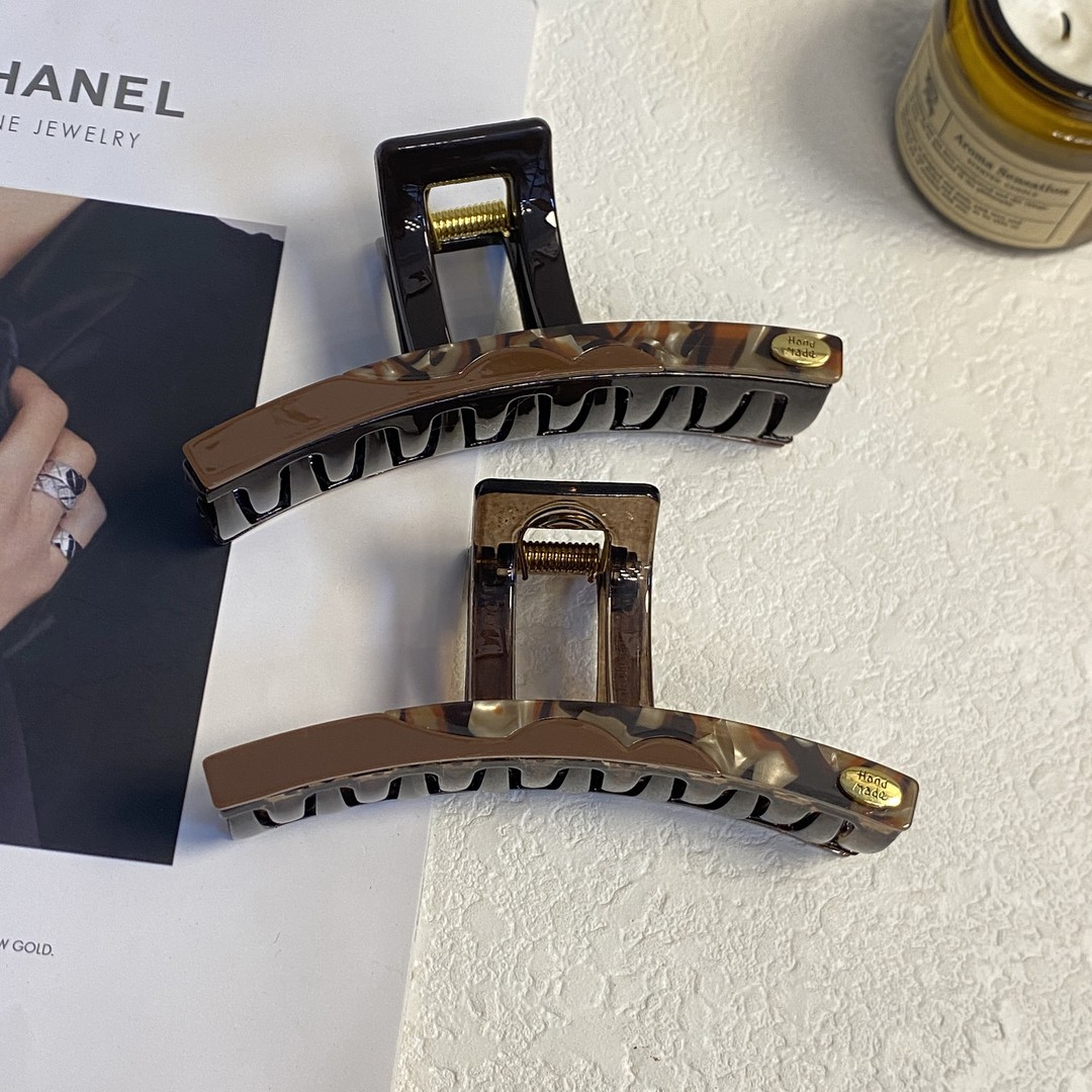 高级感小香风时尚简约大容量鲨鱼抓夹女通勤慵懒风发饰