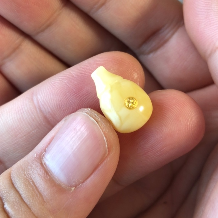 蜜蜡珠宝奇石未镶嵌