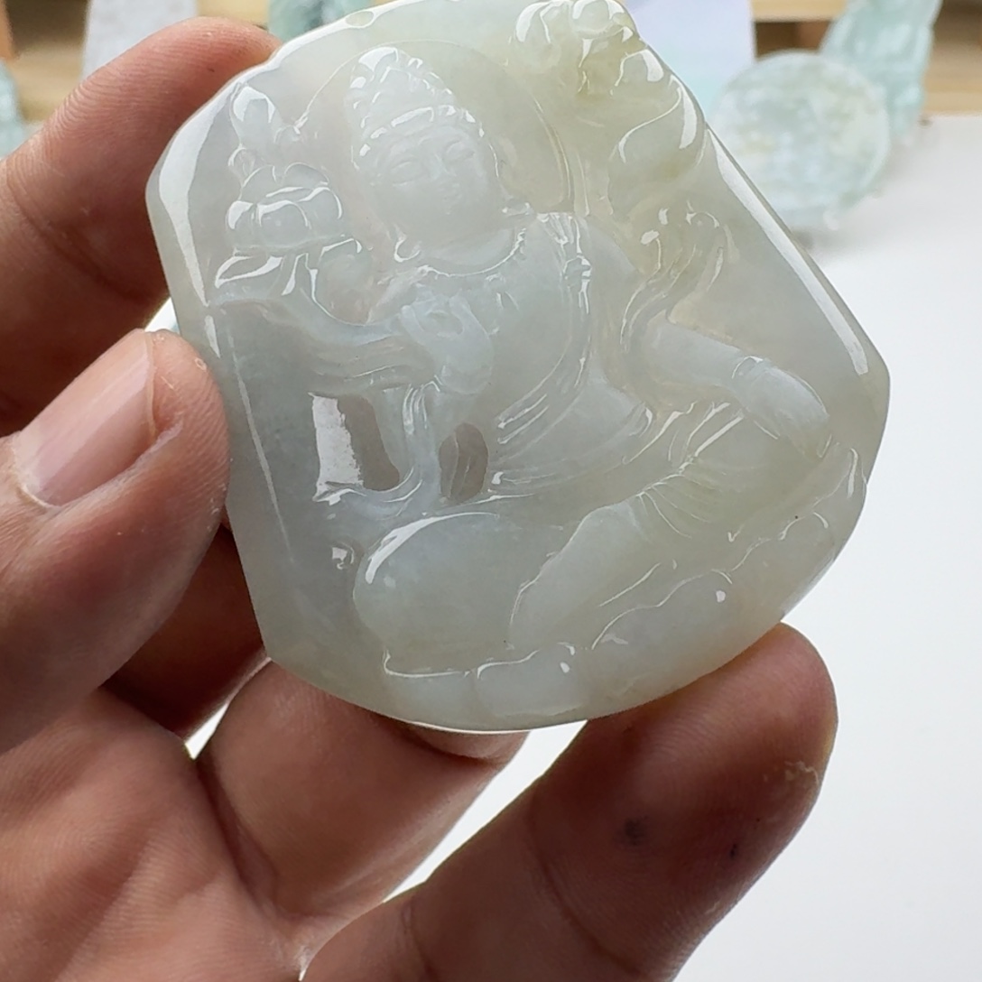 翡翠未镶嵌颈饰天然缅甸A货翡翠