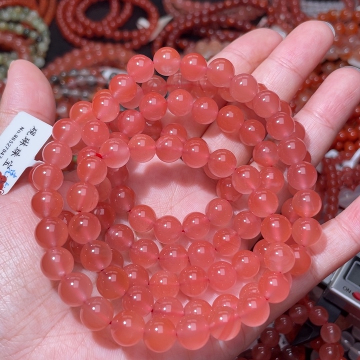 天***休南红玛瑙未镶嵌冰粉多圈8.5m+7047