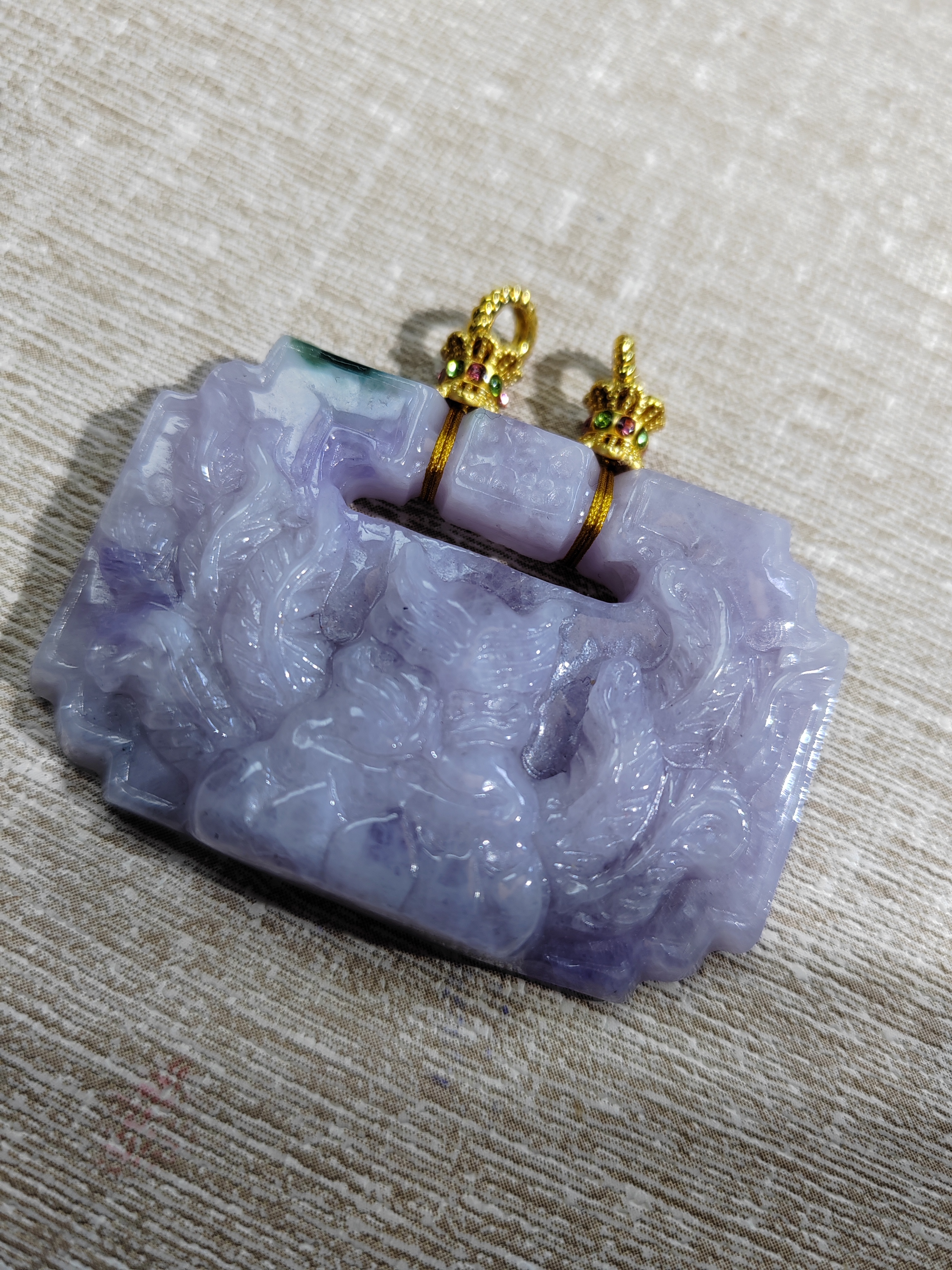 翡翠紫色包包锁吊坠