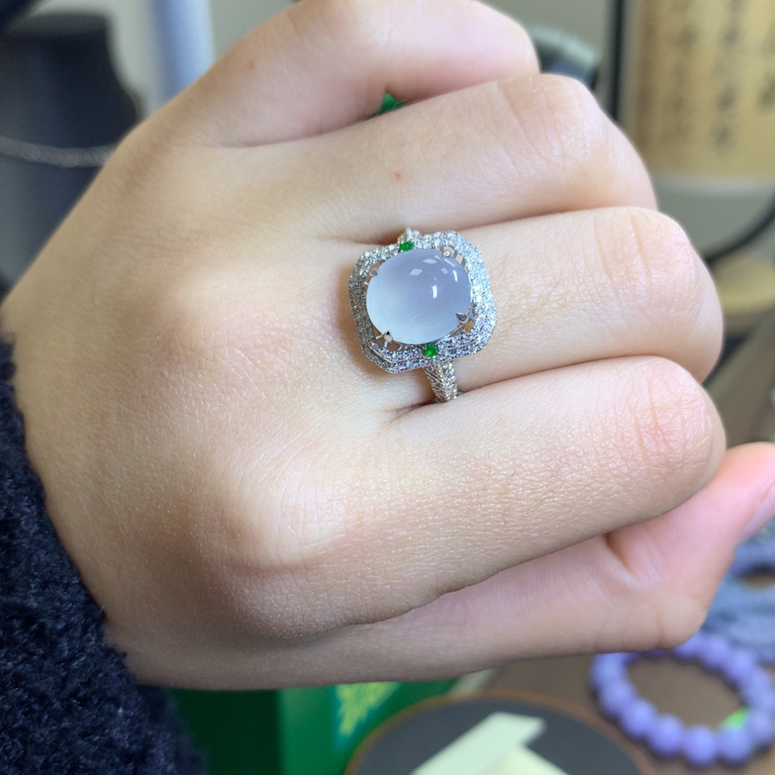 翡翠颈饰18K金镶嵌翡翠