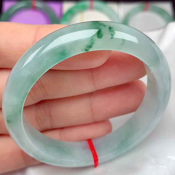 翡翠手镯未镶嵌53.6圈口