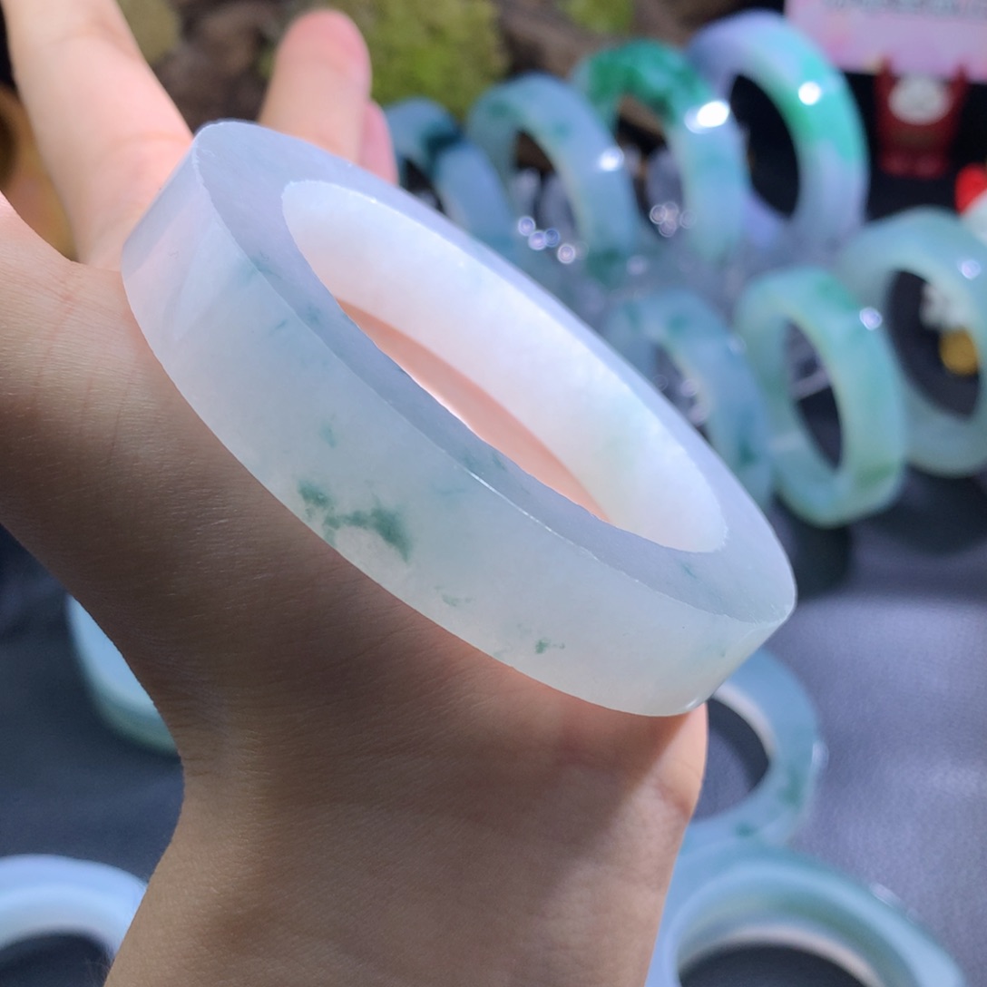 未镶嵌翡翠定制翡翠小**堡