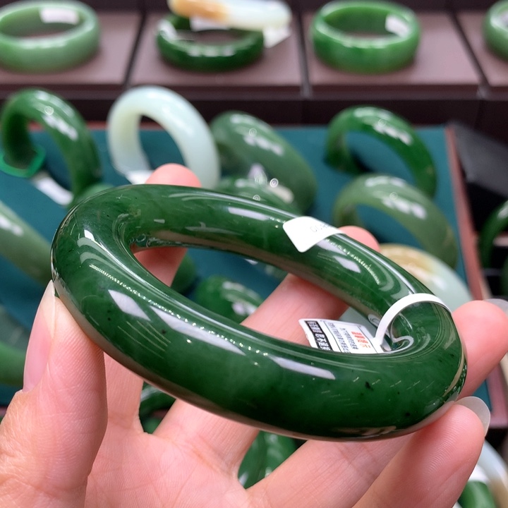 未镶嵌手镯和田玉（碧玉）幽**合