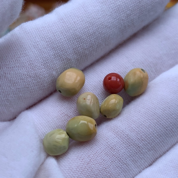 南红玛瑙未镶嵌珠宝奇石