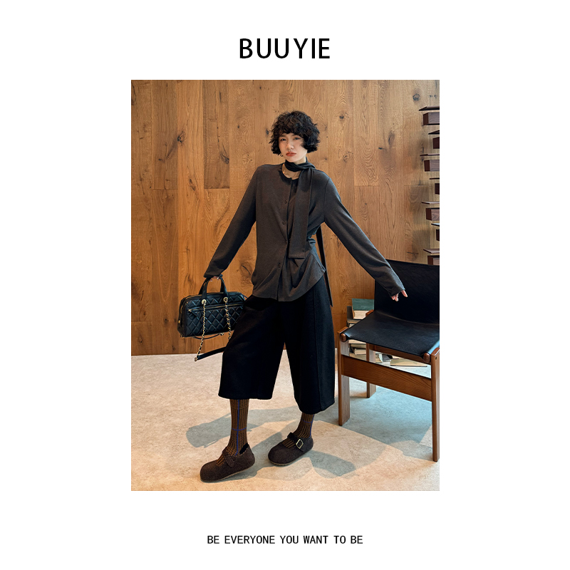 BUUYIE【知砚】设计感收腰上衣女款韩系小众慵懒显瘦长t恤251041