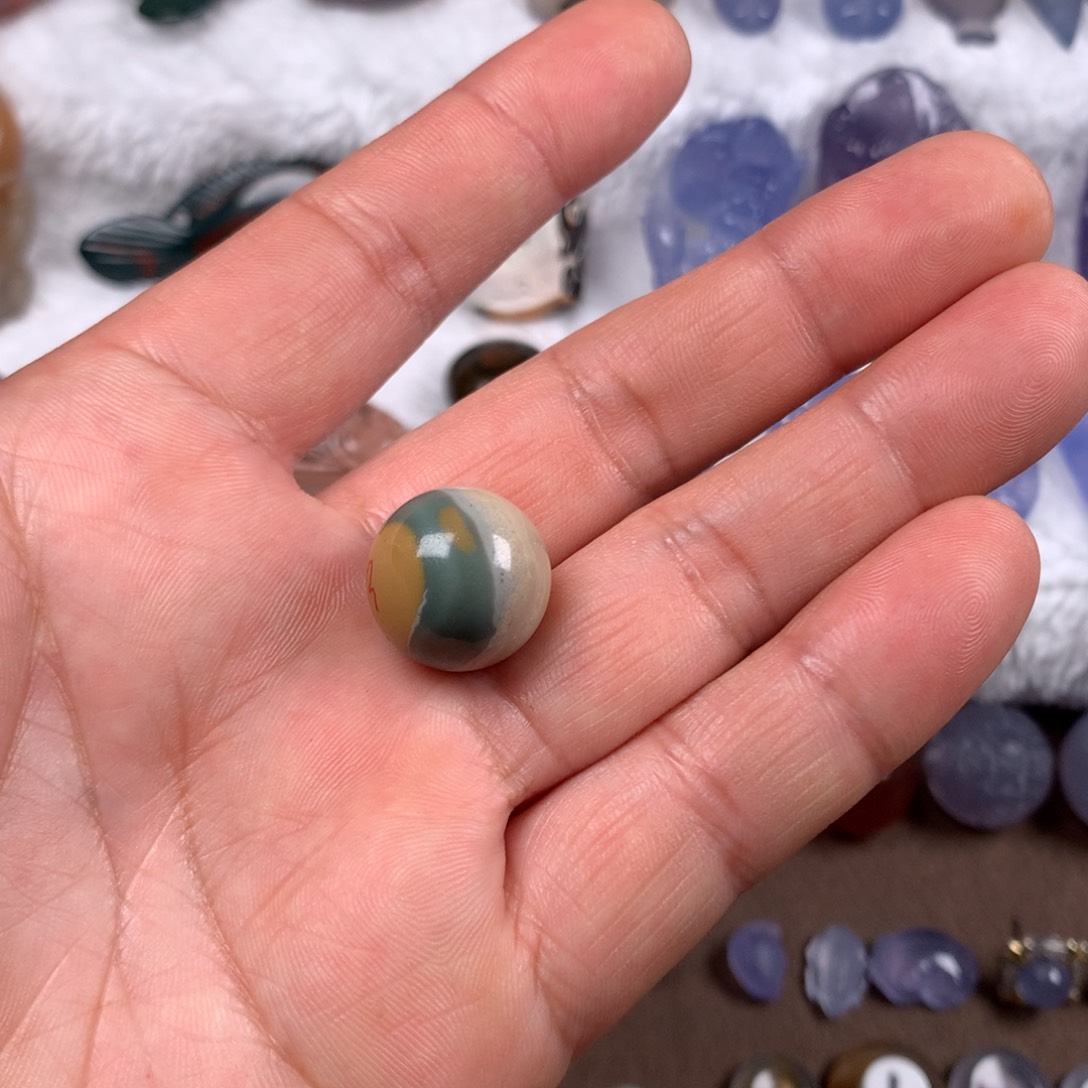 石英质玉吊坠未镶嵌阿拉善玉转运珠