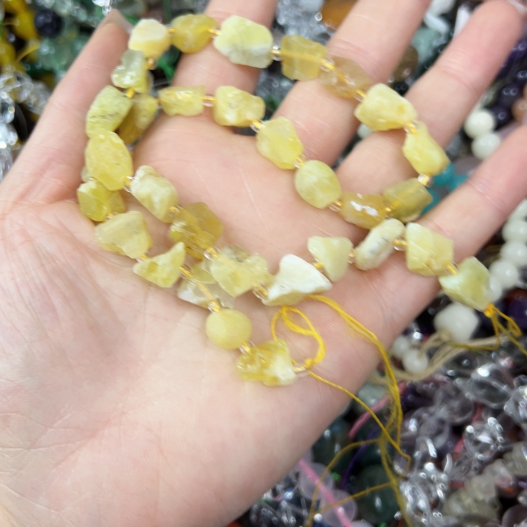 玛瑙/玉髓未镶嵌珠宝半成品，黄澳宝原石一条