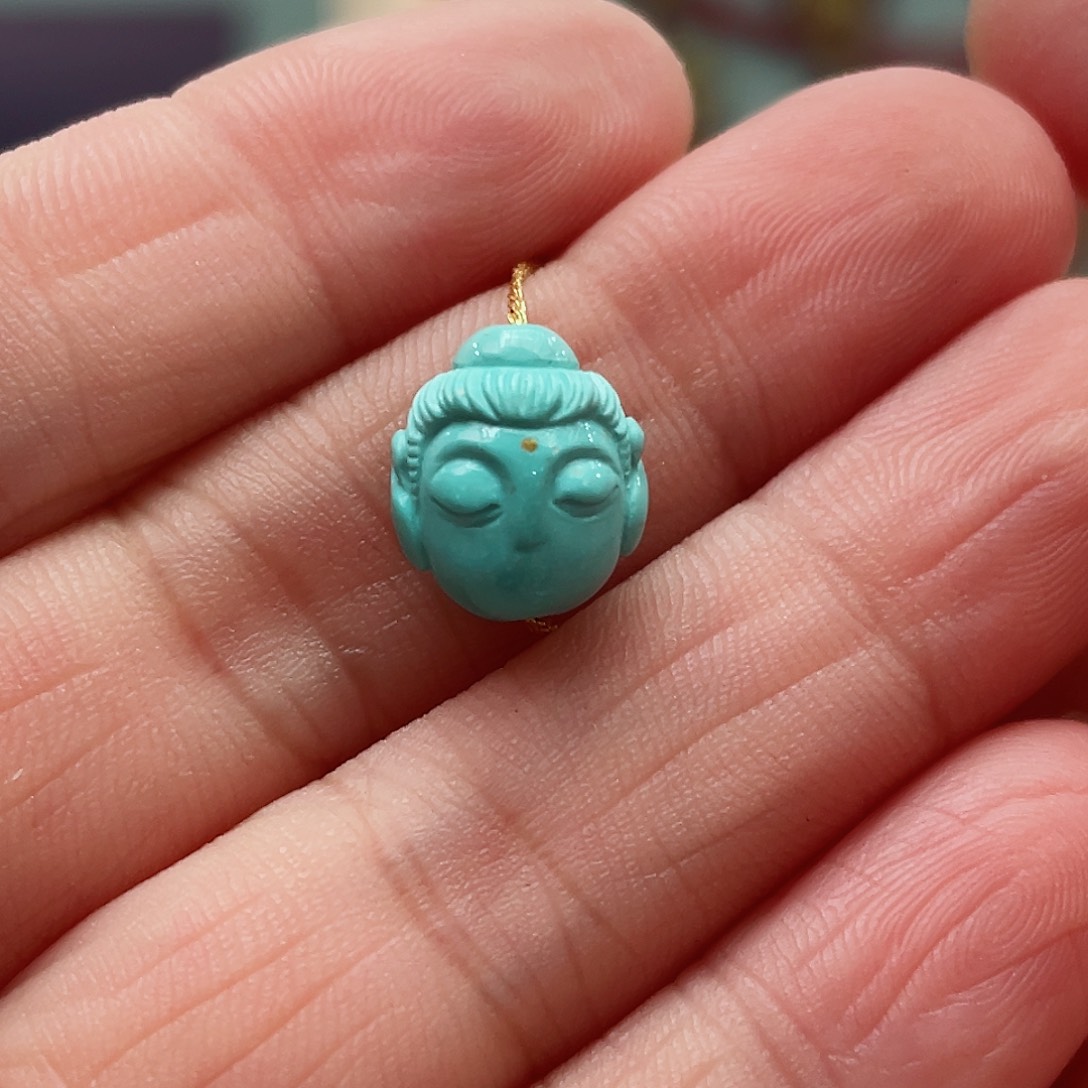 绿松石颈饰未镶嵌