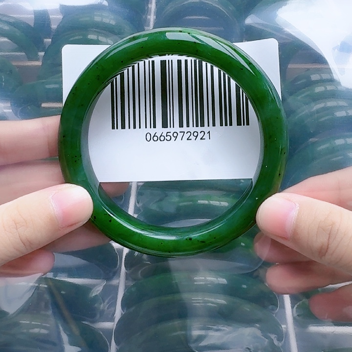 和田玉（碧玉）手镯未镶嵌6061微瑕