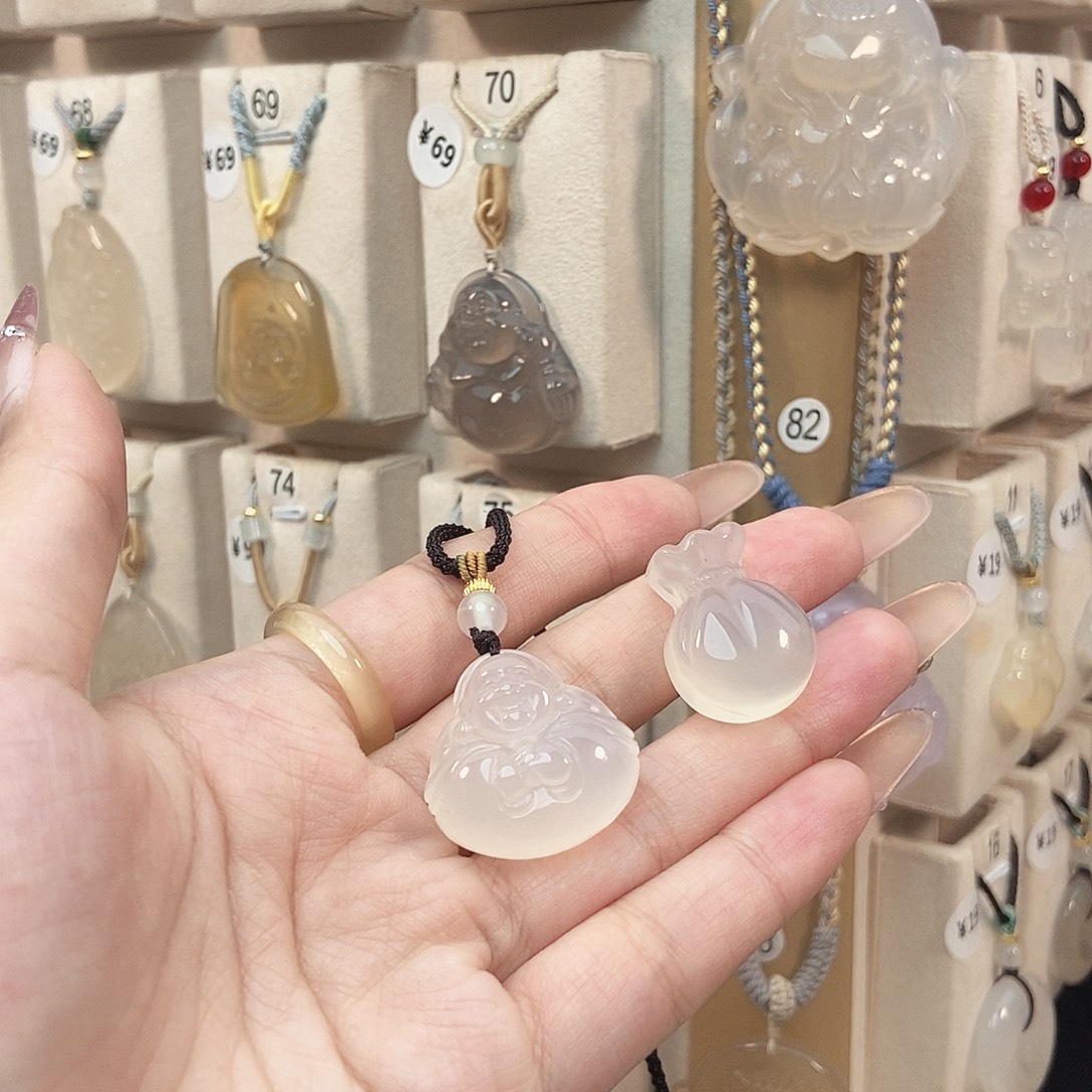 小***୭玛瑙/玉髓未镶嵌颈饰