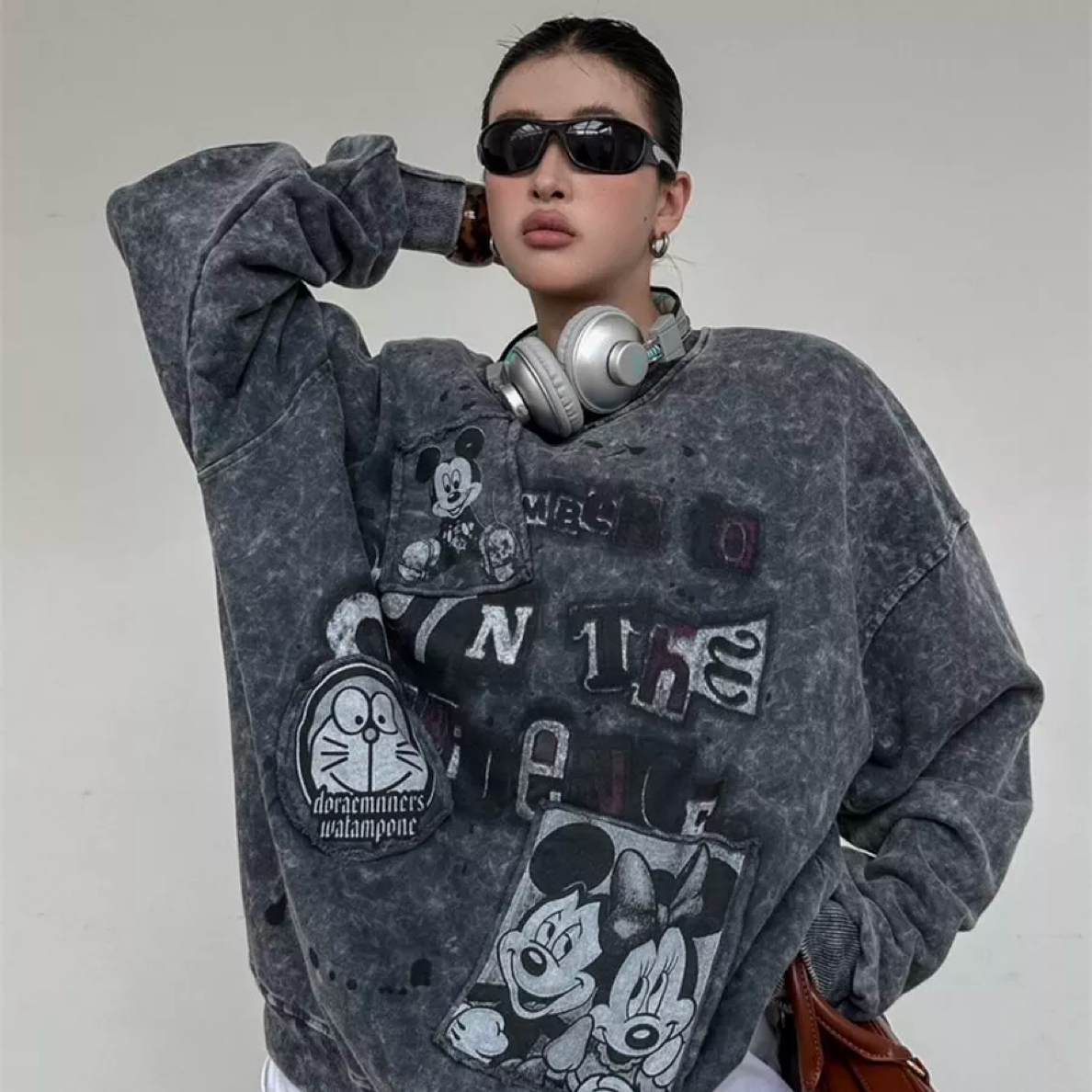 大码胖MM设计师款潮牌女装宽松美式服装版型黑色灰色风格圆领薄款