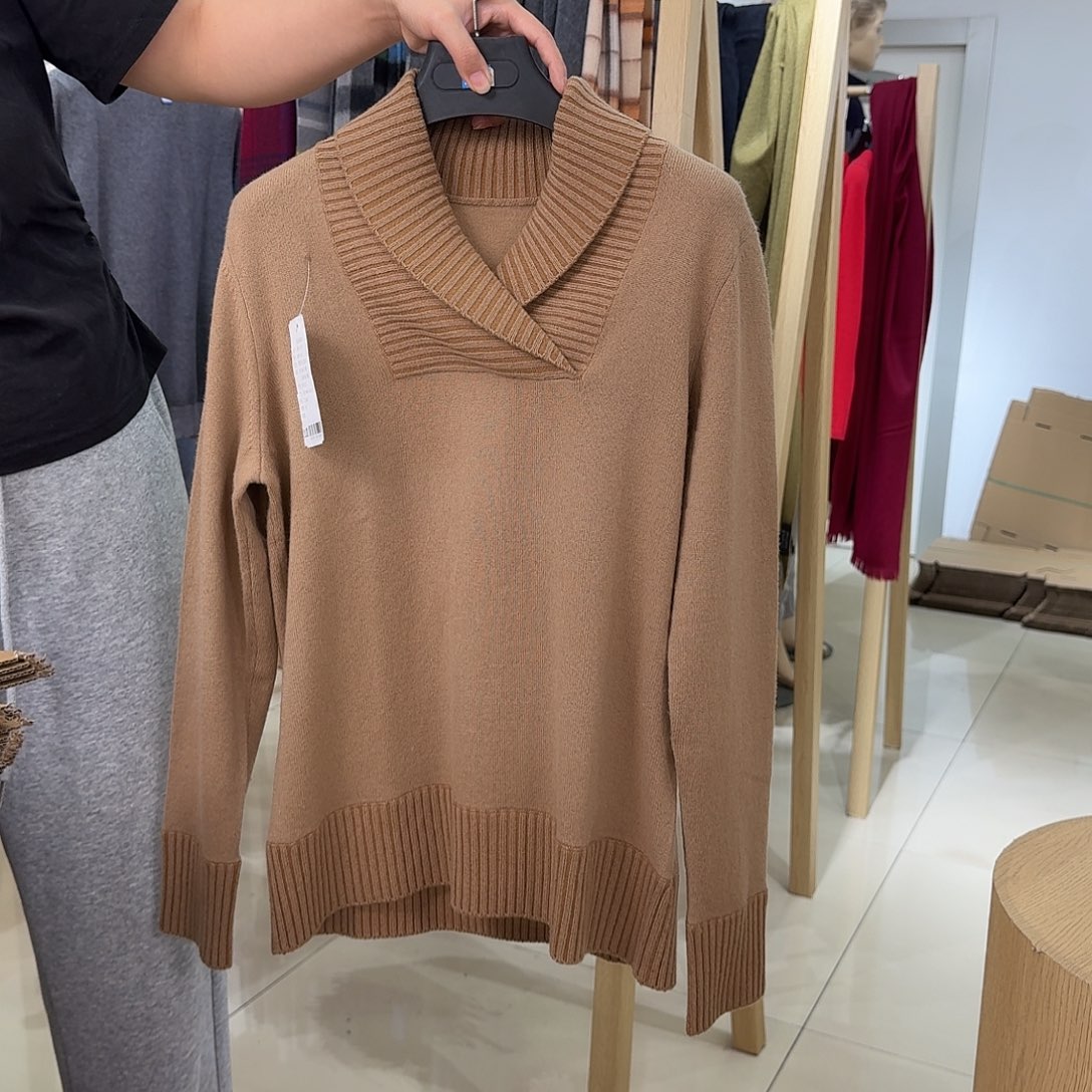 纯羊绒保暖女衫驼S