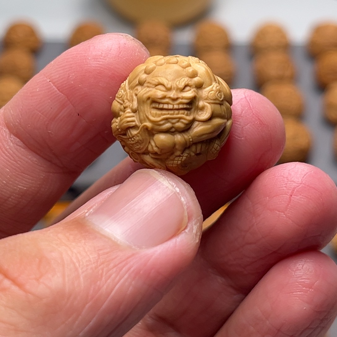 猴头核桃吊坠六臂附魔尊者