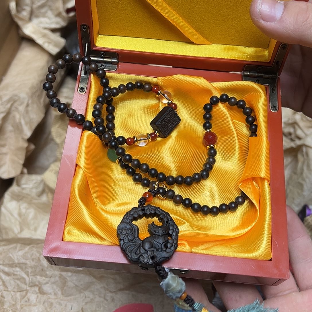 大叶紫檀（黑酸枝木类）