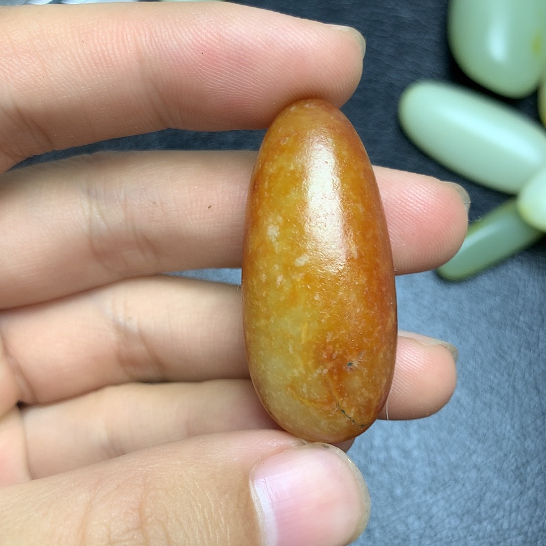 和田玉（糖玉）未镶嵌挂件