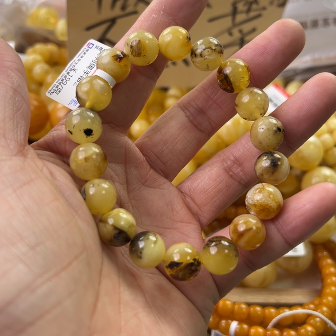 未镶嵌琥珀珠宝奇石