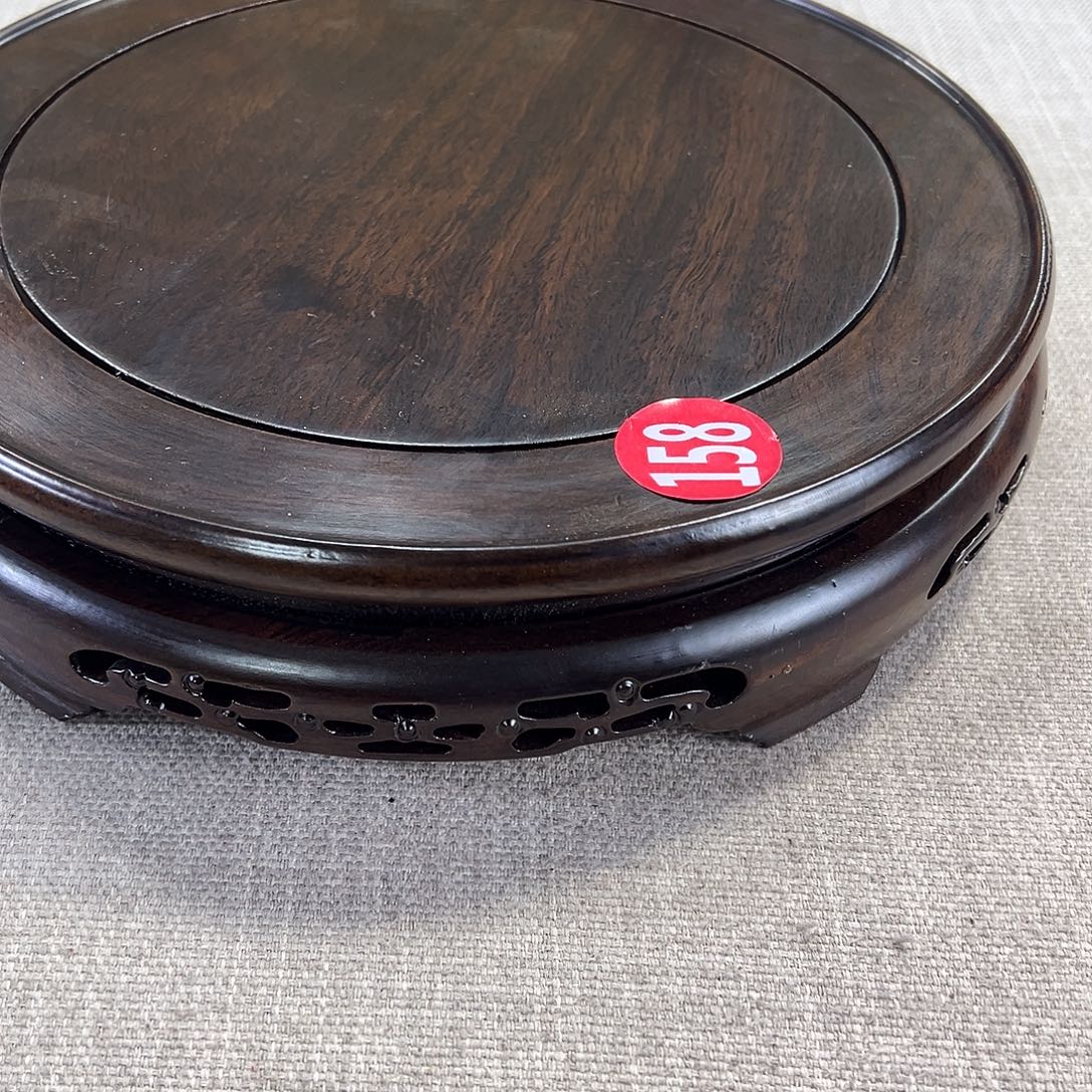 红木底座精雕工艺品