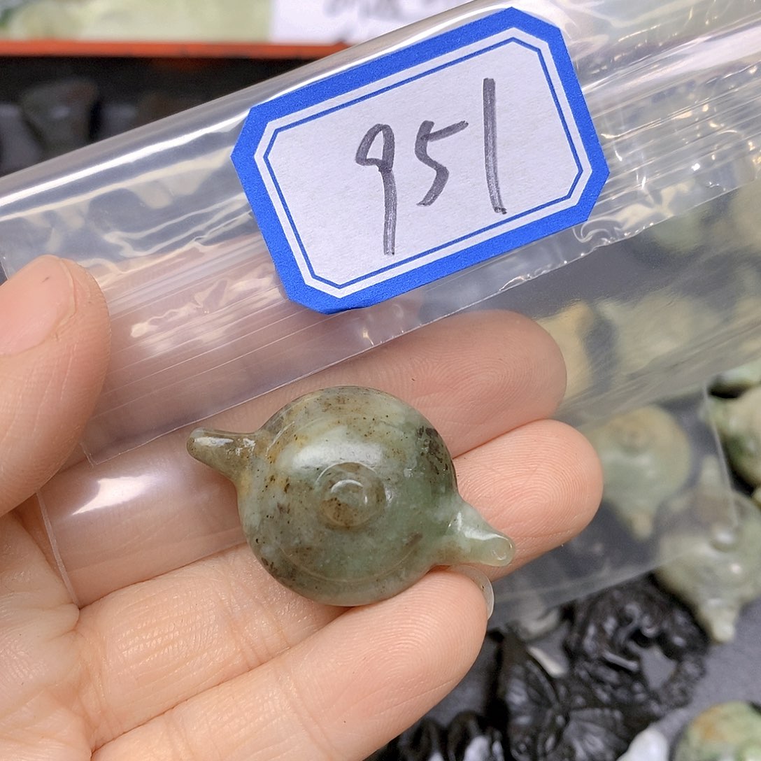 蛇纹石玉颈饰未镶嵌951