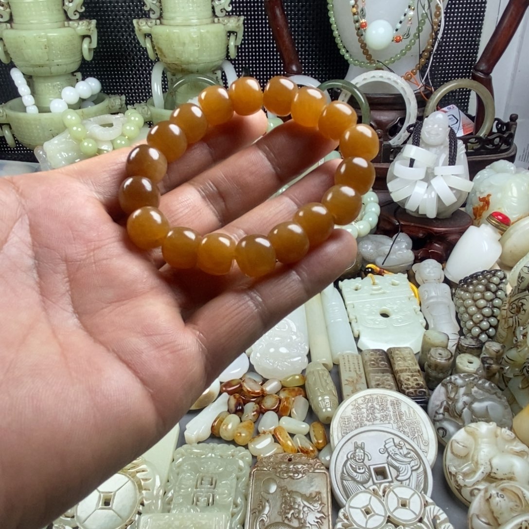 烫***心和田玉（糖玉）未镶嵌颈饰