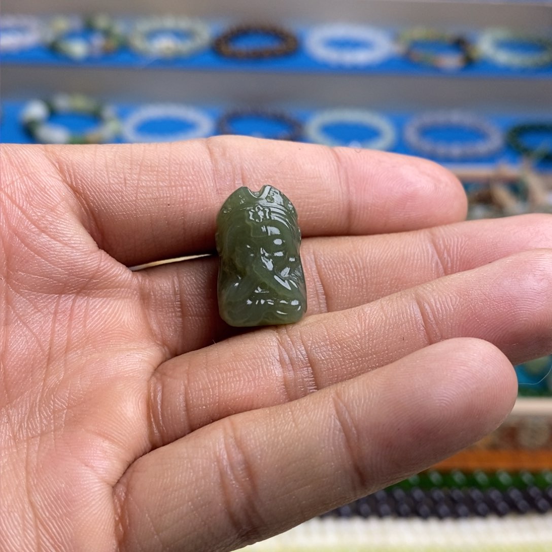 和田玉吊坠未镶嵌