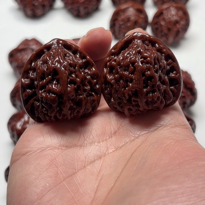 芝***花文玩核桃吊坠不面试三角江